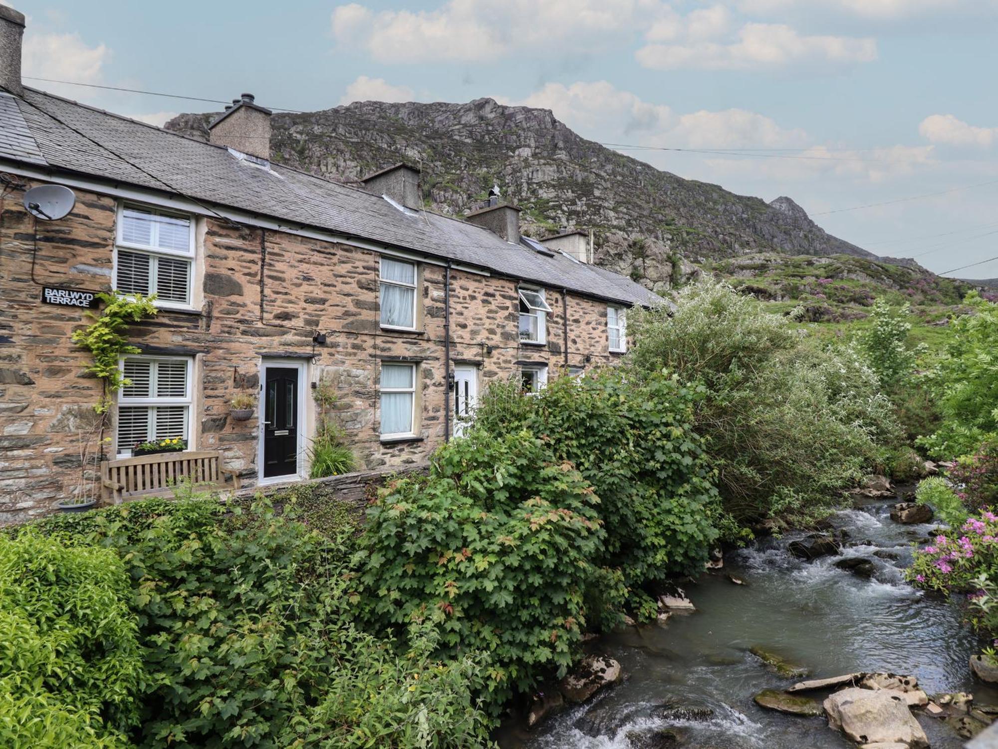 3 Barlwyd Terrace Villa Blaenau Ffestiniog Exterior photo